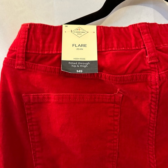 Red St. John’s Bay corduroy pants - Picture 4 of 7